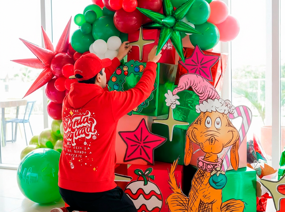 Hoodie Roja Santa Squad